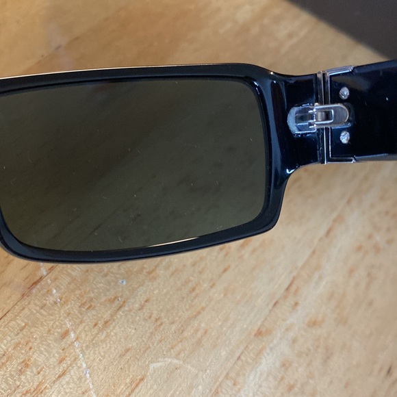 Coach sunglasses - Picture 9 of 11